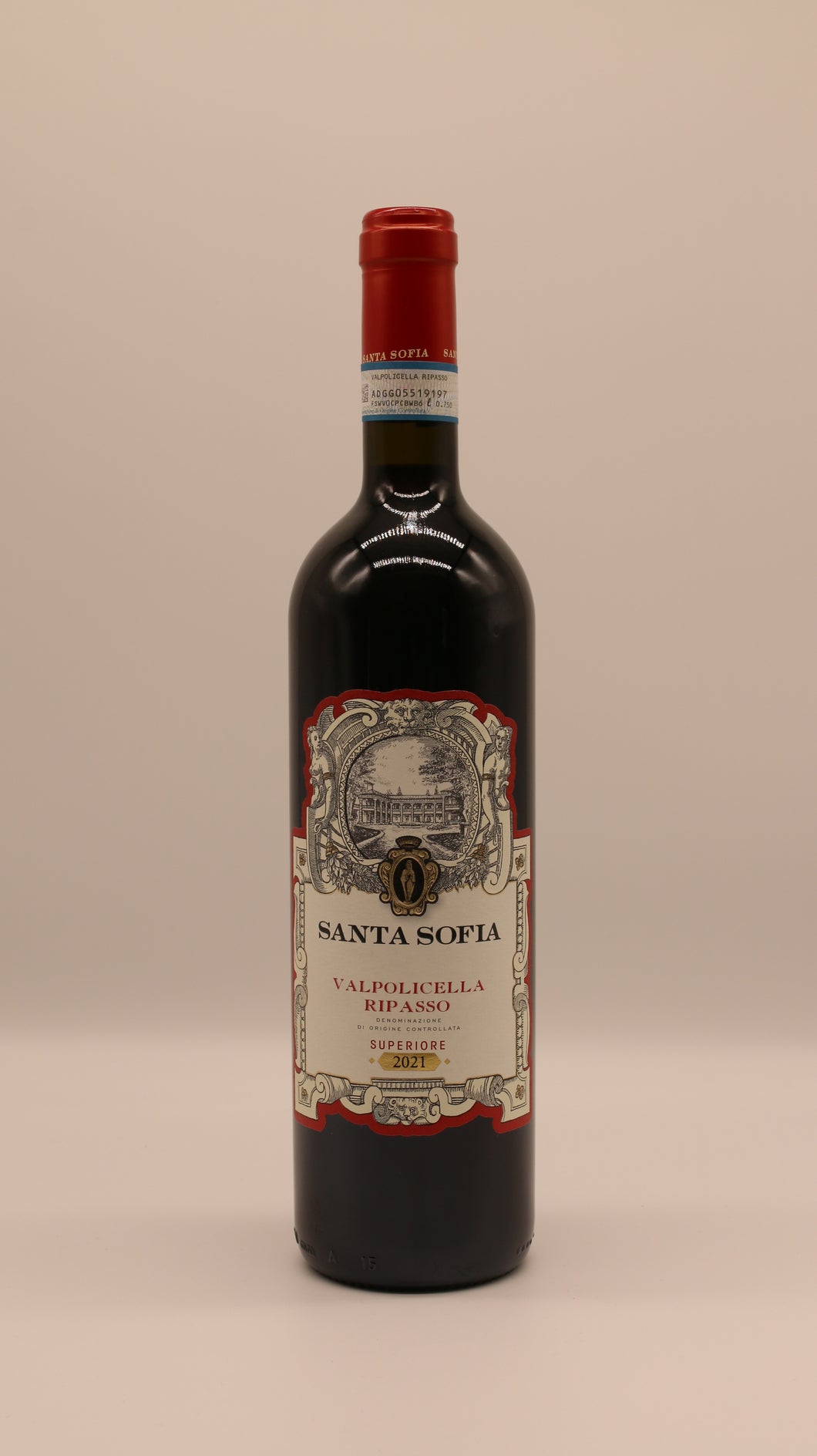 Flasche Valpolicella Ripasso Superiore DOC 2021 von Santa Sofia – eleganter italienischer Rotwein mit dunklem Etikett und traditioneller Gestaltung.